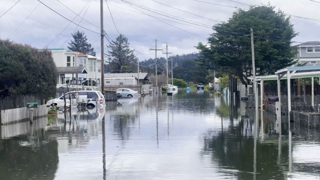 California Community Faces Unprecedented Flooding California Community Faces Unprecedented Flooding