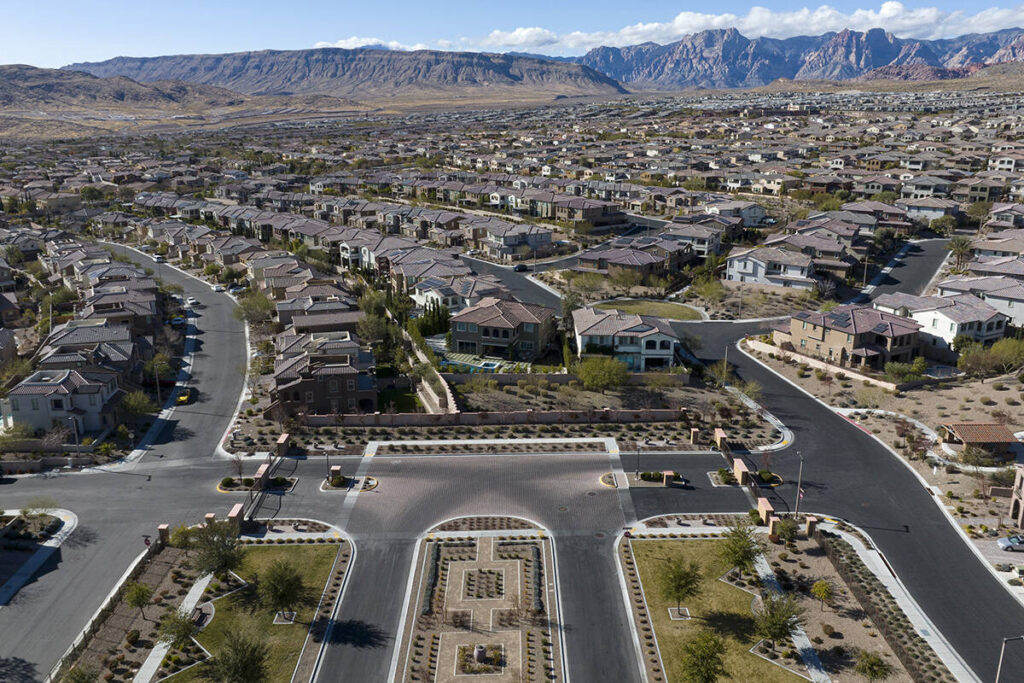 Is California’s Exodus Boosting Las Vegas Population? Is California's Exodus Boosting Las Vegas Population?