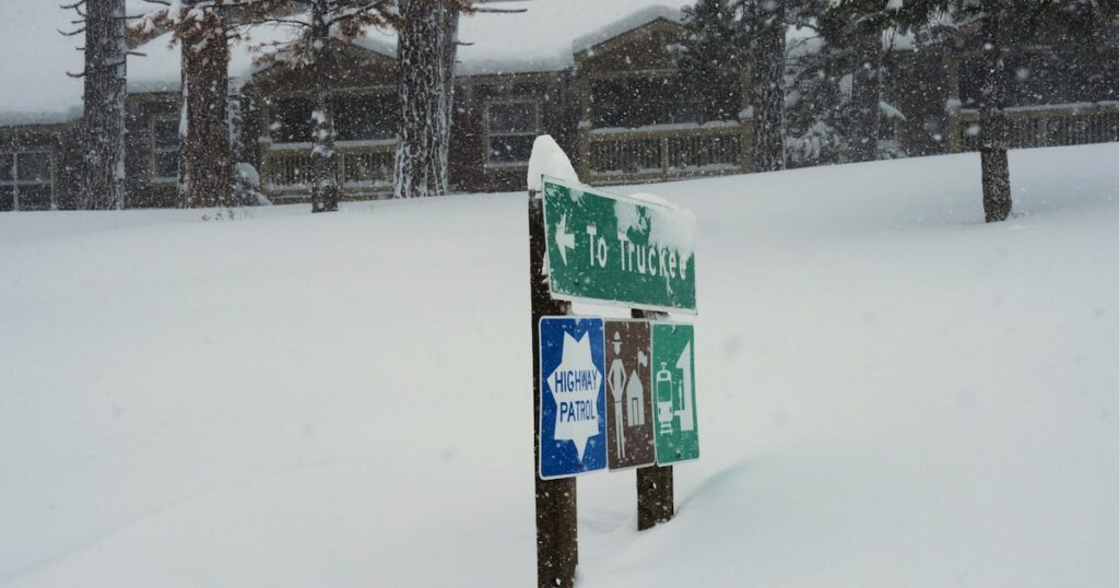 Rescuers Rush to Save Surviving Skiers After Avalanche in Northern