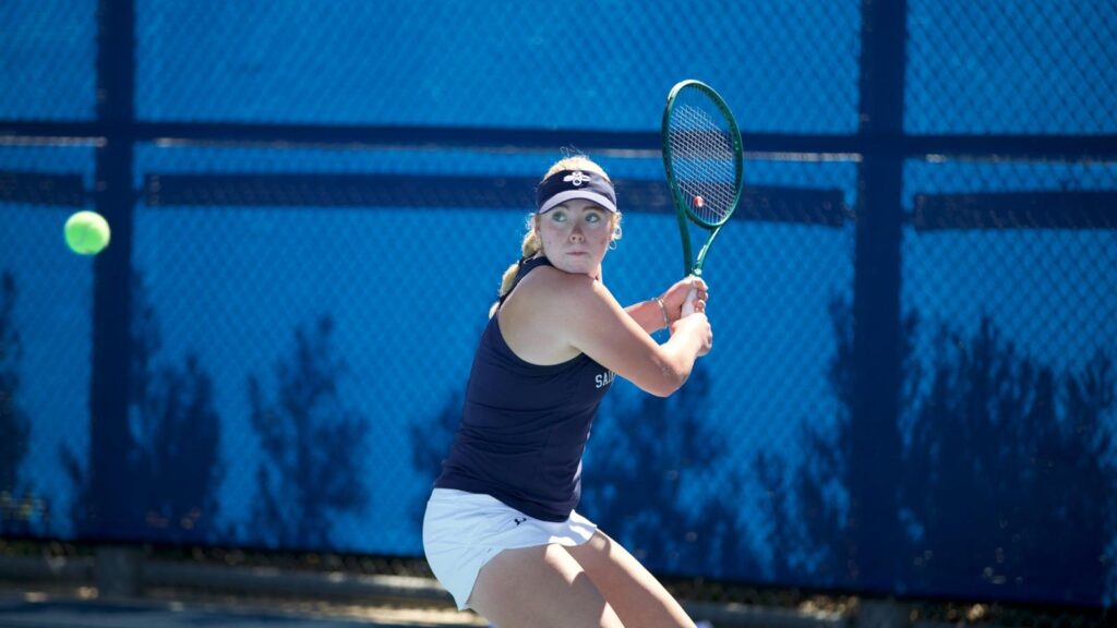 Gaels Wrap Up SoCal Trip with Loss to Long Beach