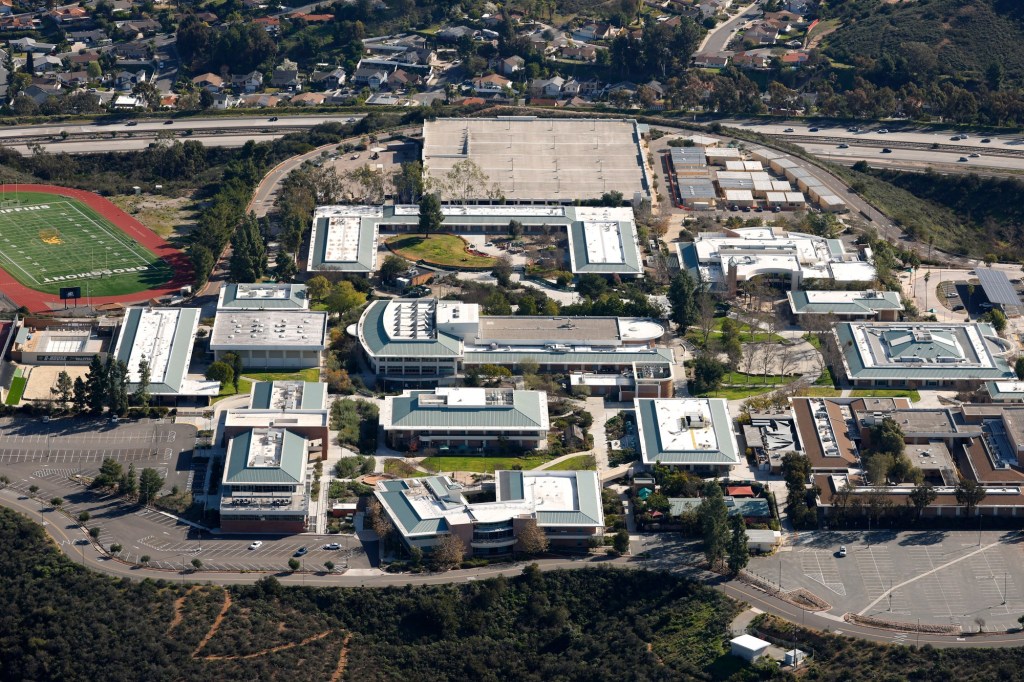 The Essential Impact of Community Colleges in California The Essential Impact of Community Colleges in California