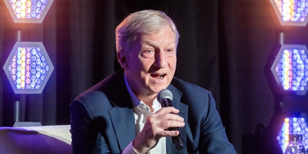 Billionaire's Path to California Governorship Opens After Swalwell Exits