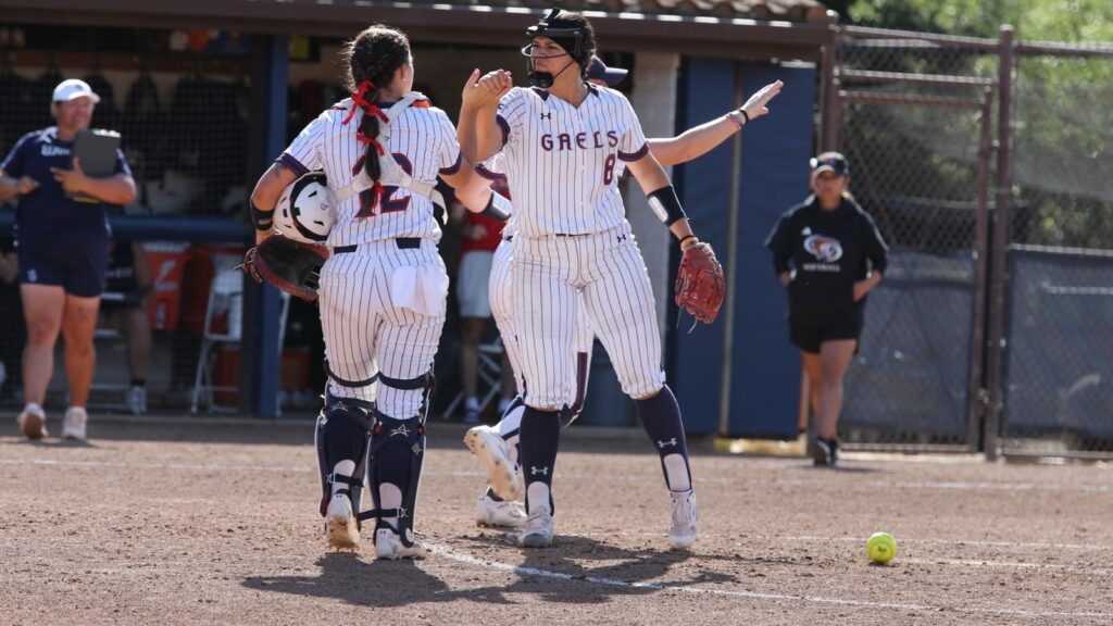 Gaels Upset 14th Ranked Huskies for First Win Since 2017 Gaels Upset 14th Ranked Huskies for First Win Since