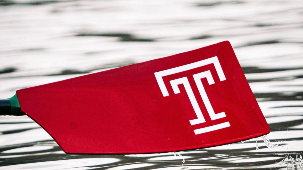 Men's Crew Triumphs Over No. 24 UC San Diego at